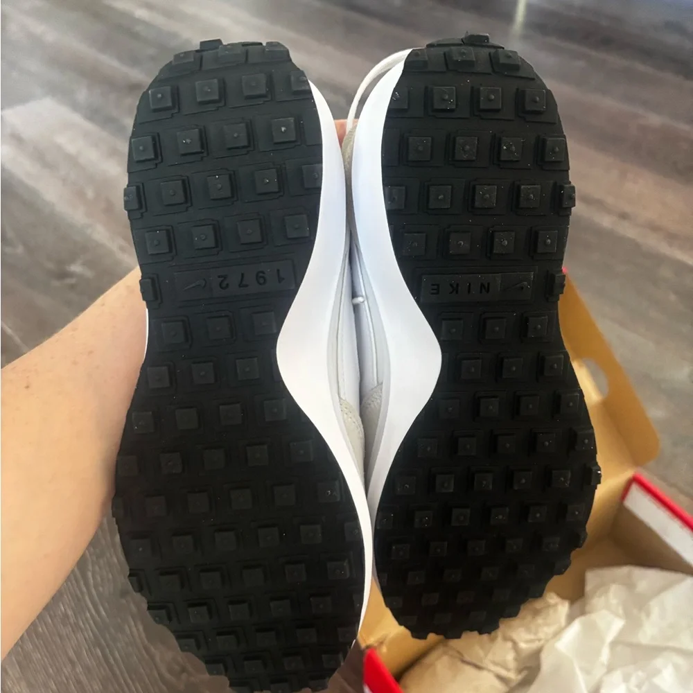 Nike Waffle Debut Women’s shoes - Brand New*** - Picture 6 of 7